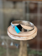 Load image into Gallery viewer, Vintage Signed Taxco TN-32 Mexico 925 Sterling Silver Genuine Turquoise &amp; Black Onyx Hinged Clamp Cuff Bracelet
