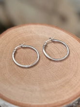 Load image into Gallery viewer, Vintage Sterling Silver 925 Thin Hoop Earrings Silver Hoops Minimalist
